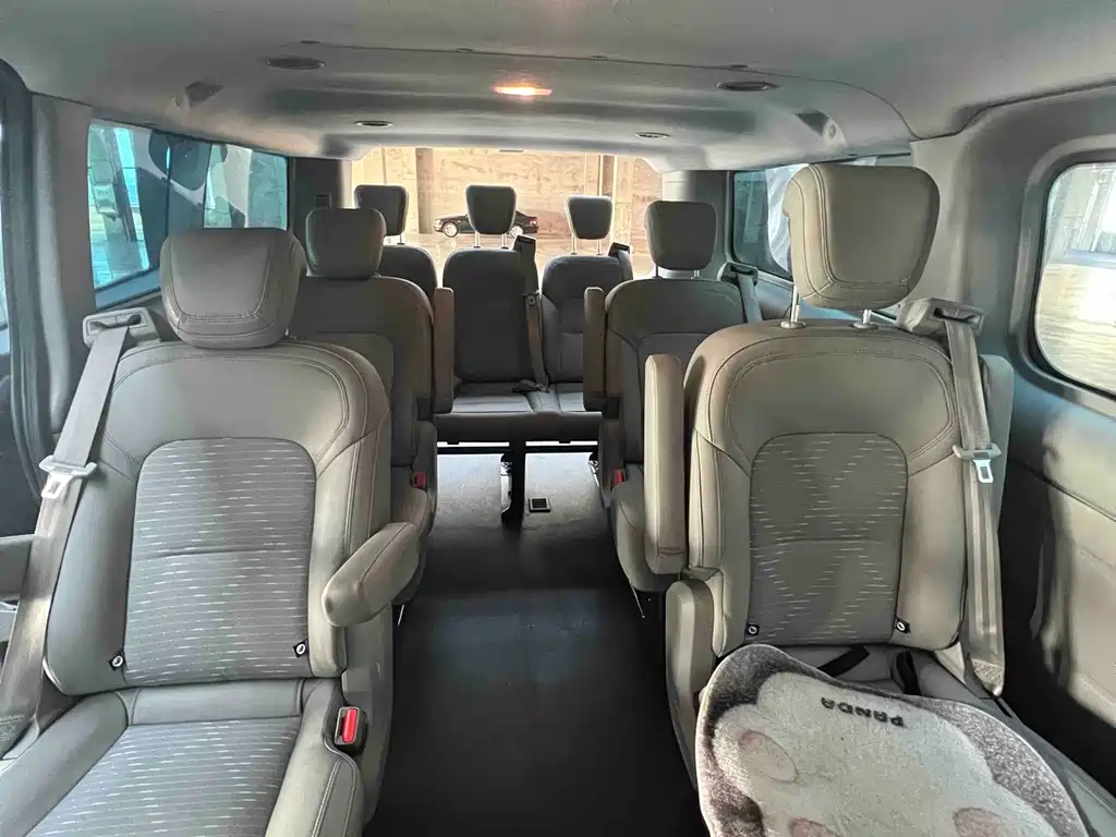 Ford Transit — миниатюра 9