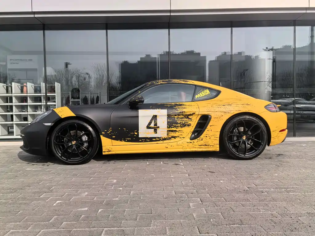PORSCHE 718