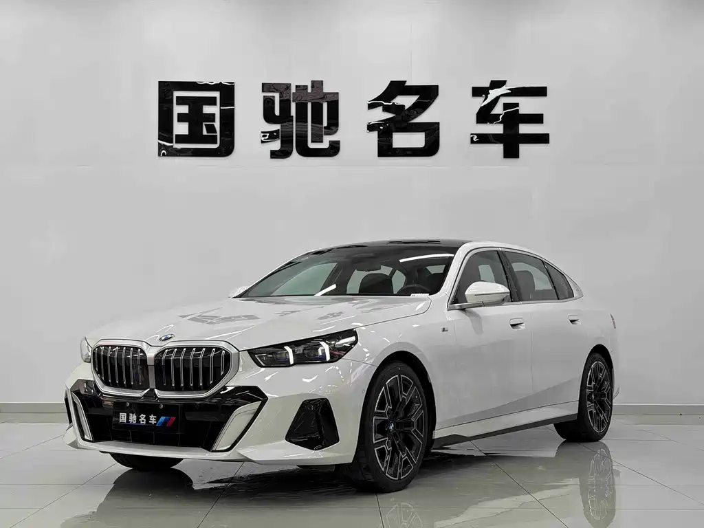 BMW 5 Series 2025