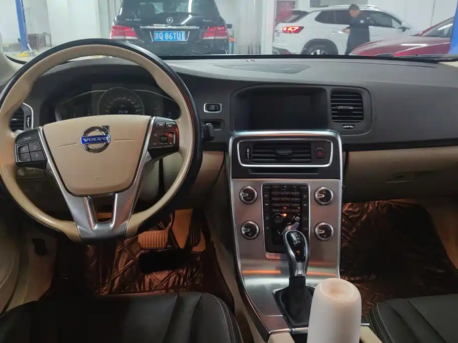 Volvo S60 — миниатюра 12