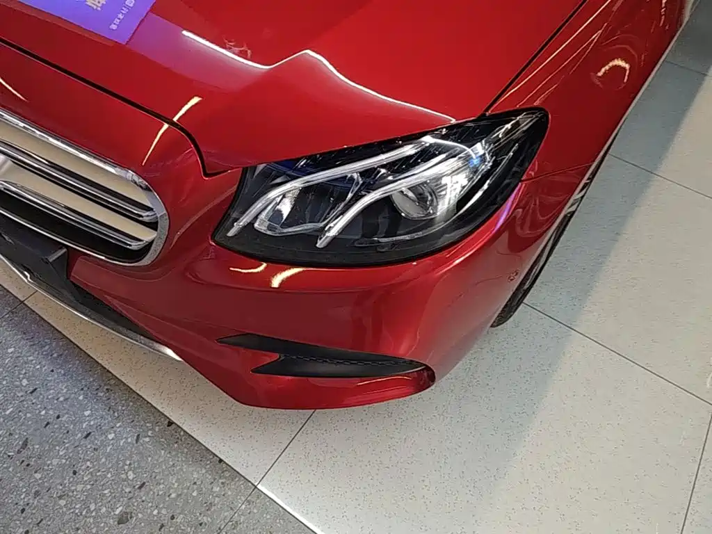 Mercedes-Benz E-Class — миниатюра 24