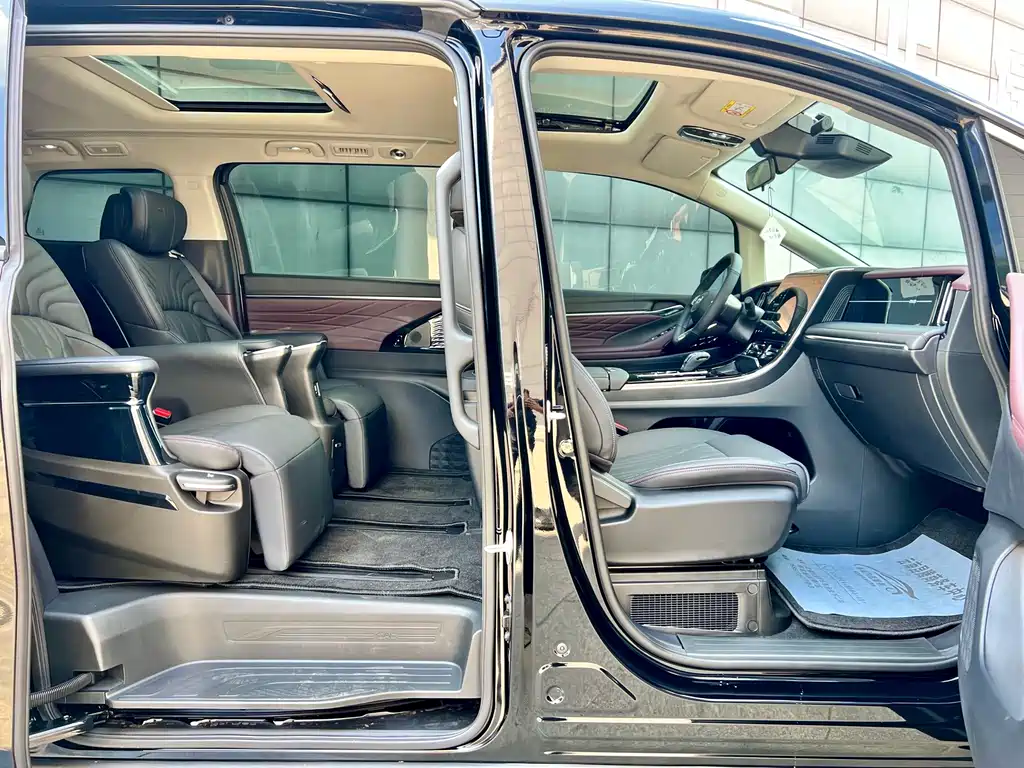 GAC Motor Trumpchi M8 — миниатюра 10