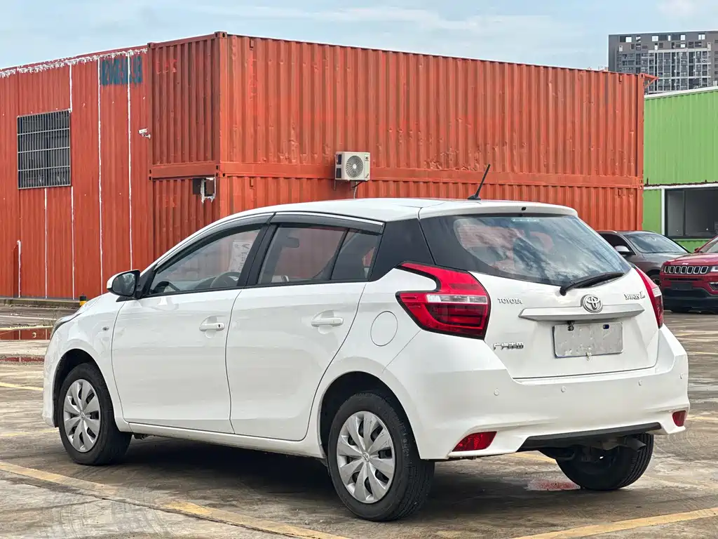 Toyota Yaris L — миниатюра 16