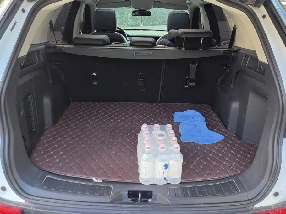 Land Rover Discovery Sport — миниатюра 4