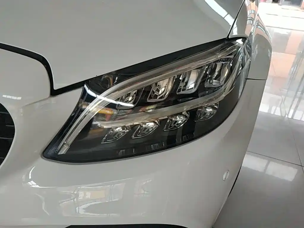 Mercedes-Benz C-Class — миниатюра 24
