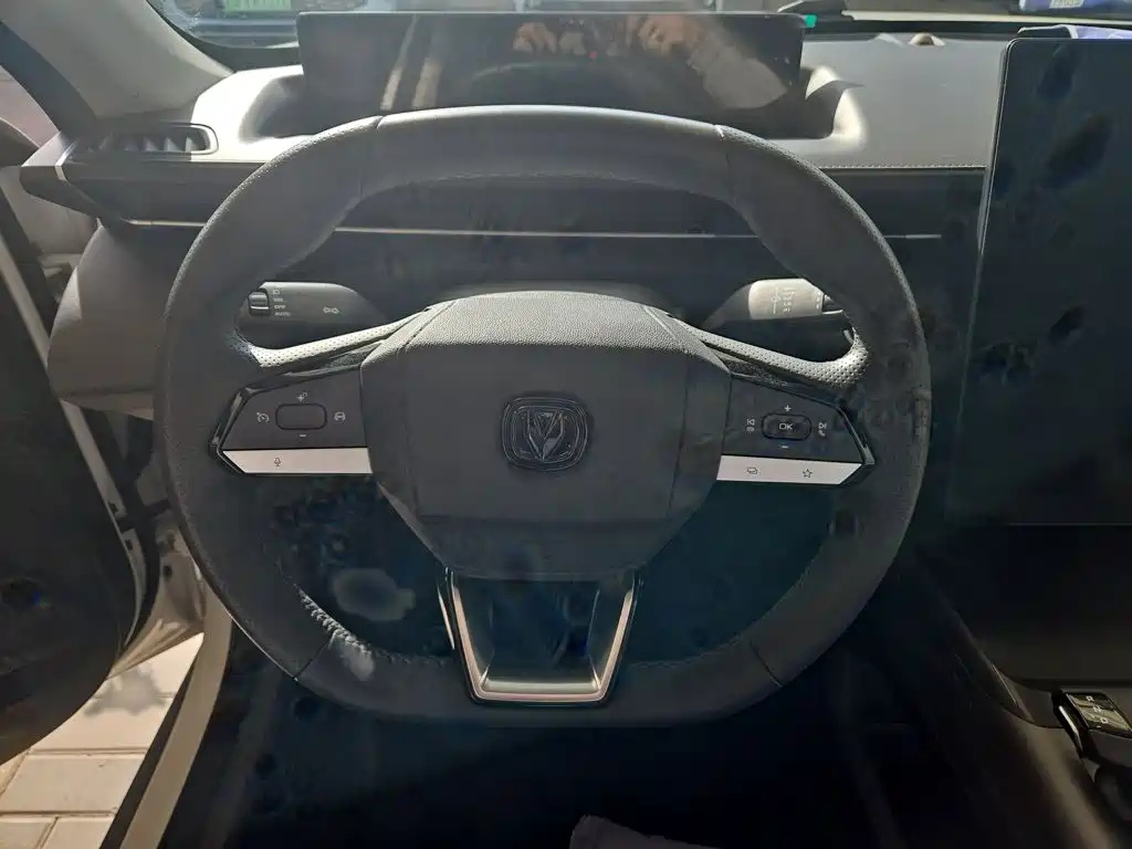 Changan Eado — миниатюра 4