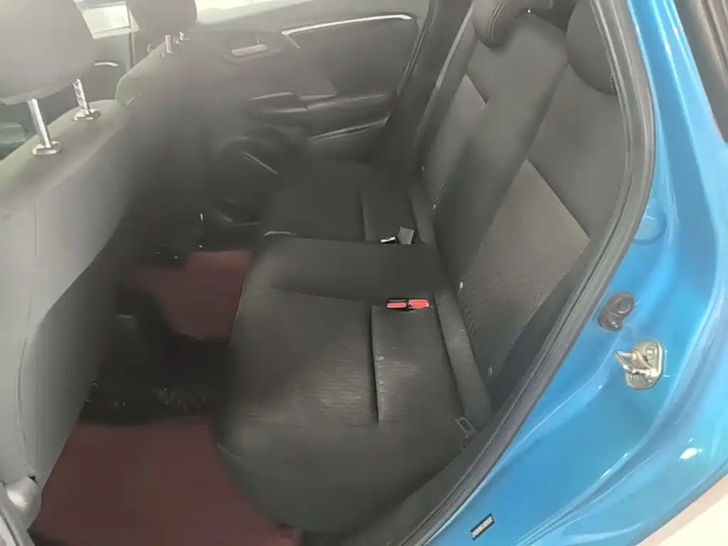 Honda Fit — миниатюра 17