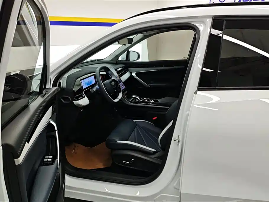 GEELY AUTOMOBILE BOYUE L