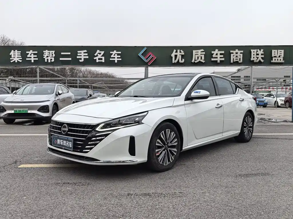 Nissan Teana 2023