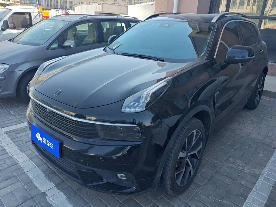 Lynk & Co 01