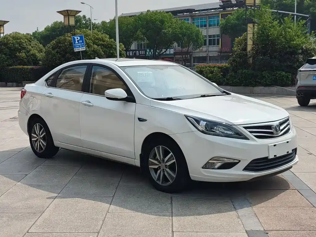 Changan Eado — миниатюра 2