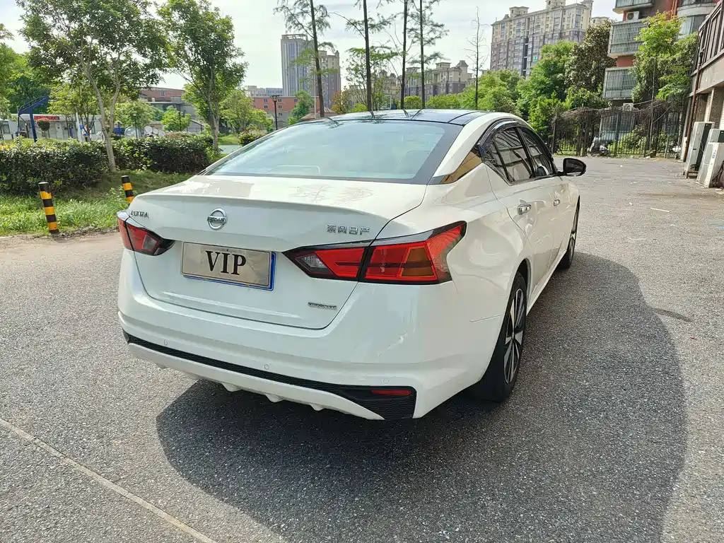 Nissan Teana — миниатюра 7