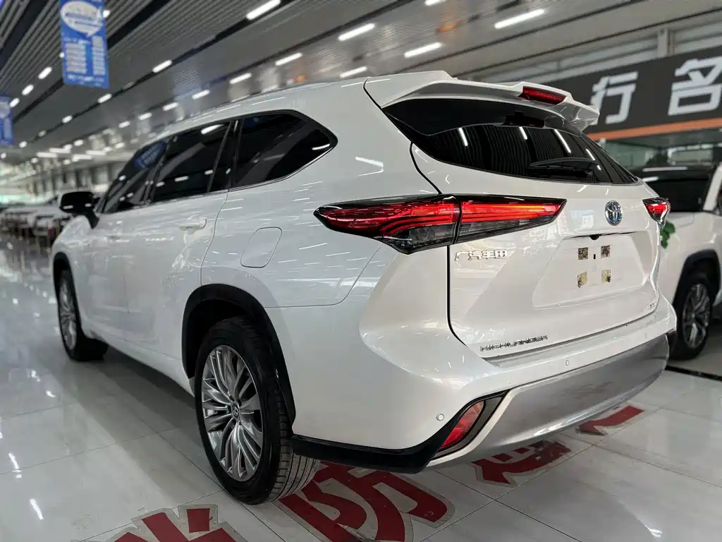 Toyota Highlander — миниатюра 9