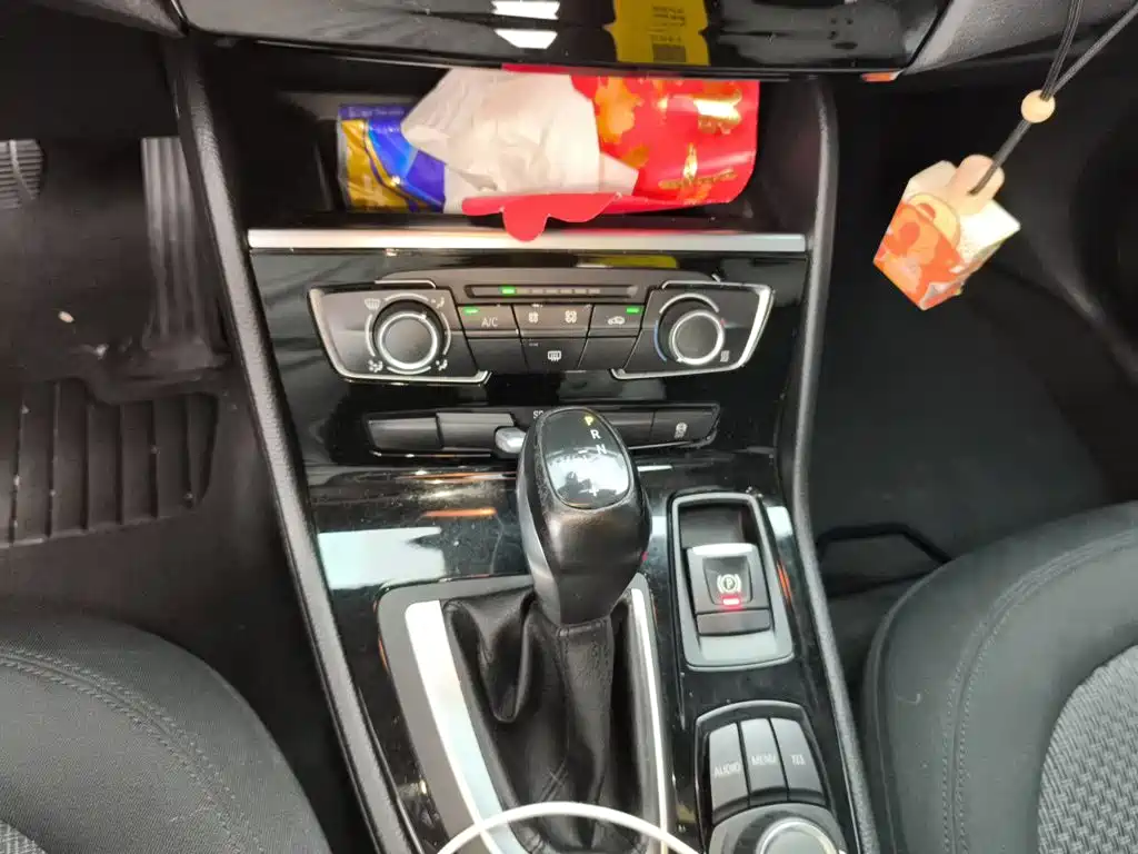 BMW 2 Series Active Tourer — миниатюра 10