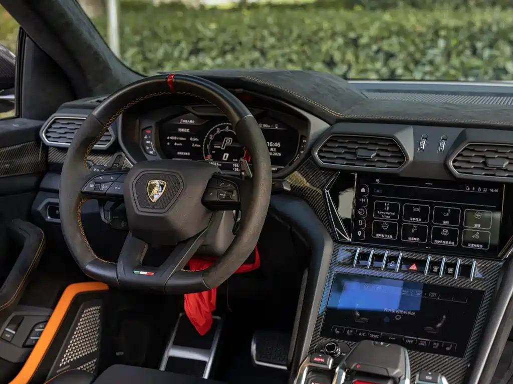 Lamborghini Urus — миниатюра 11