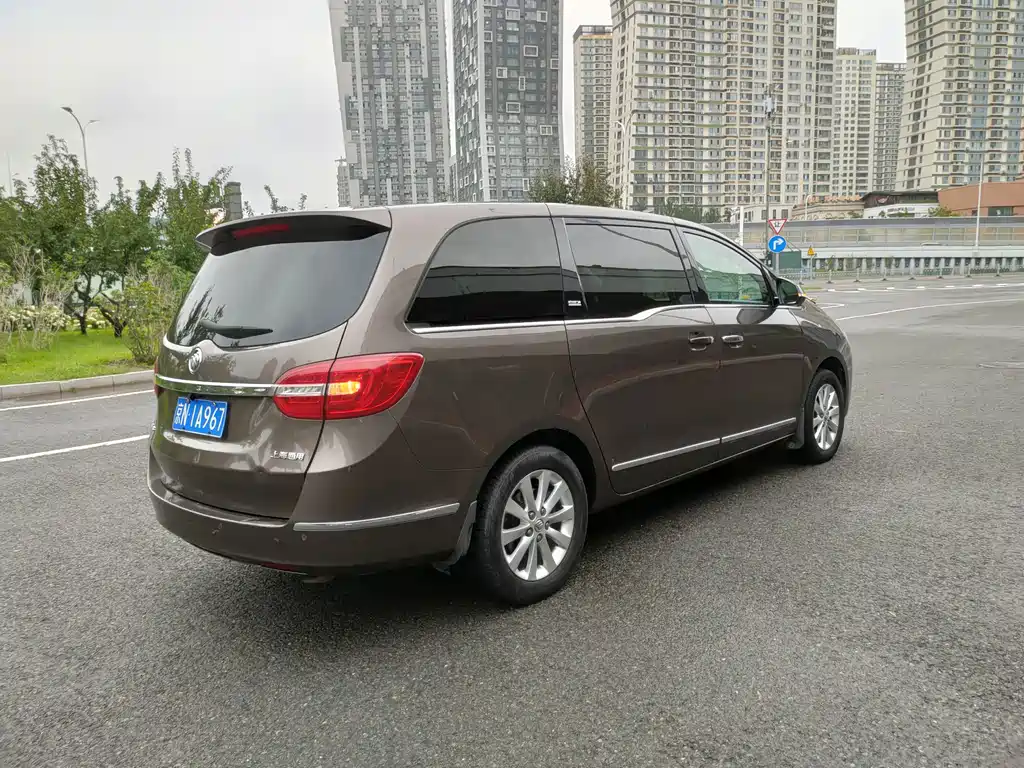 Buick GL8 — миниатюра 5