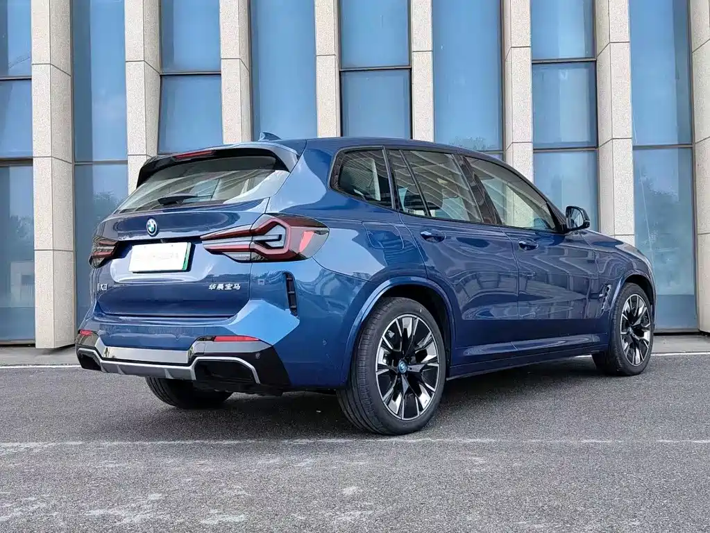 BMW iX3 — миниатюра 4