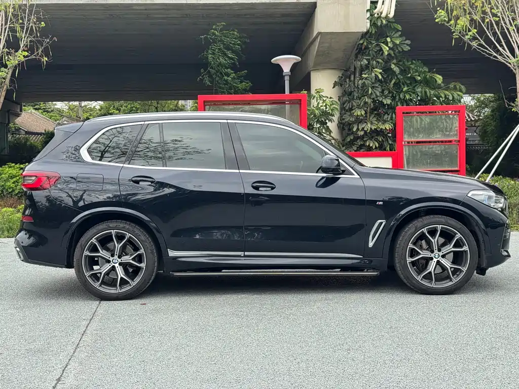 BMW X5 2021 xDrive40i M Sport