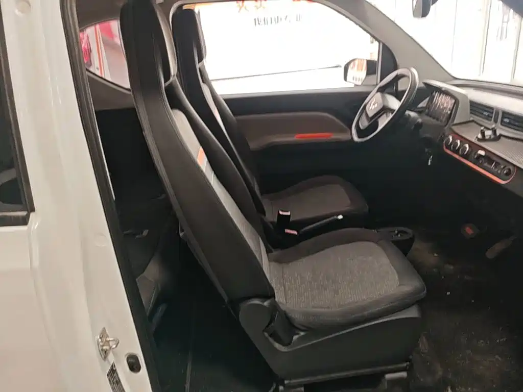 Wuling MINIEV — миниатюра 25