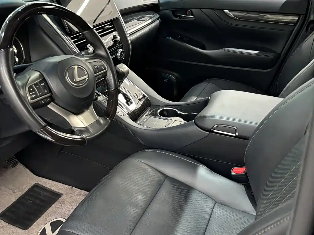 Lexus LM — фотографии объявления, Фото 9