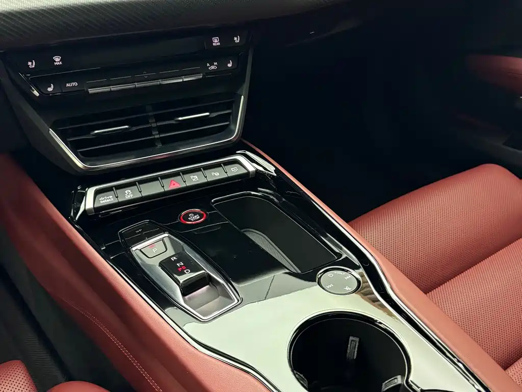 Audi e-tron GT — миниатюра 10