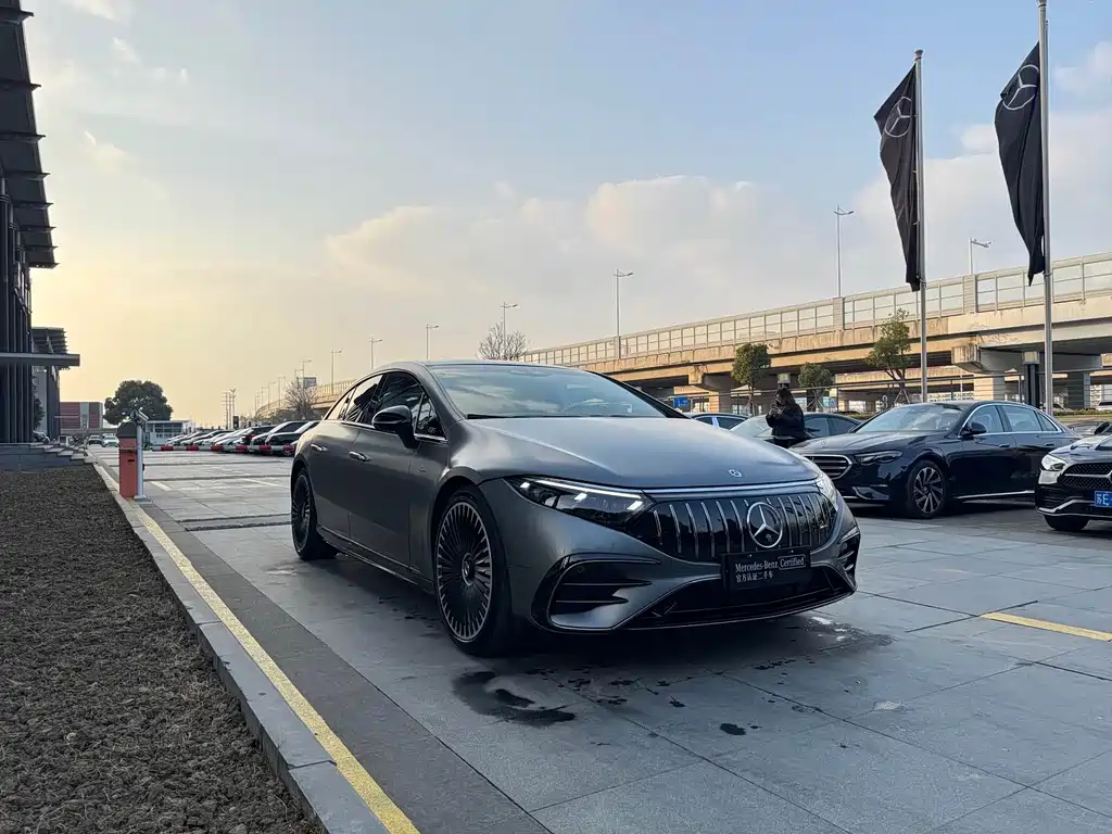 MERCEDES-BENZ EQS AMG