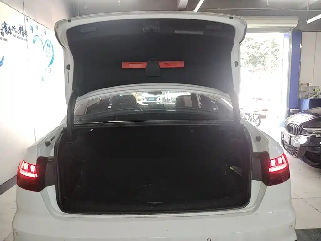 Audi A4L — миниатюра 19