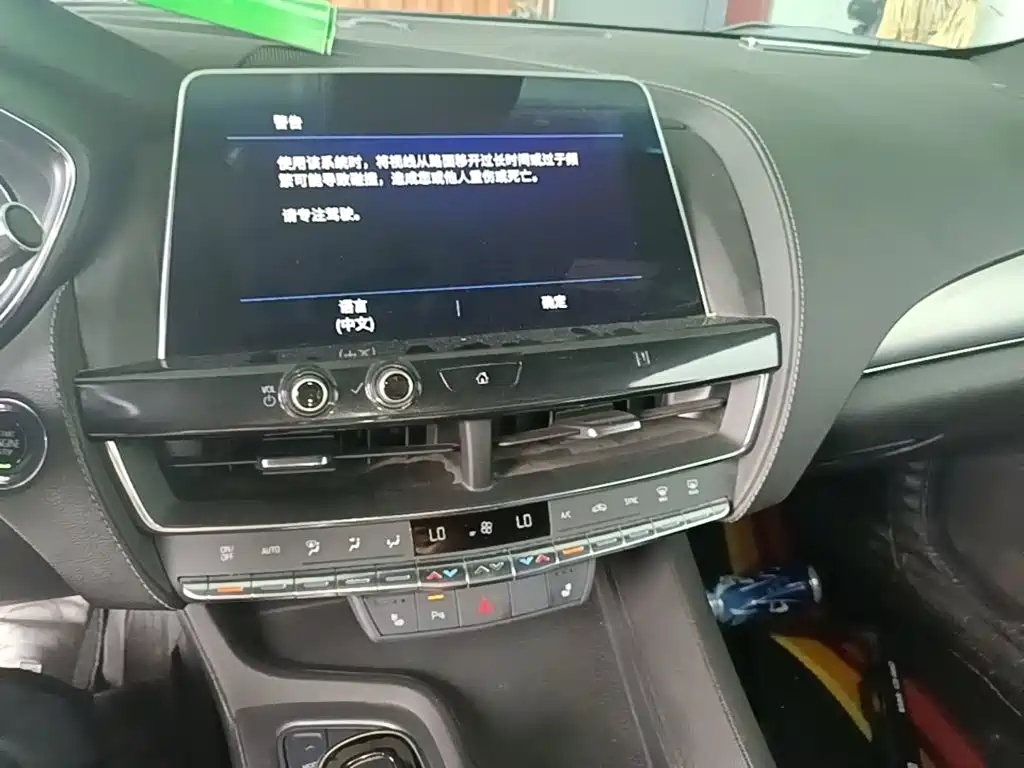 Cadillac CT5 — миниатюра 13