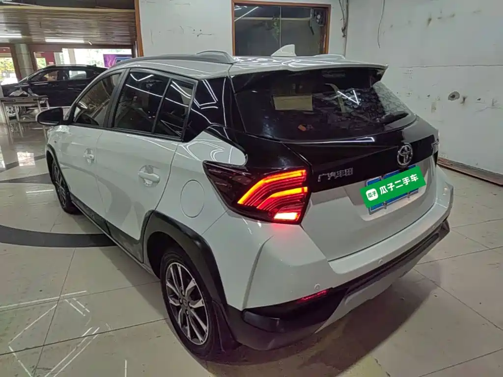 Toyota Yaris L — миниатюра 5