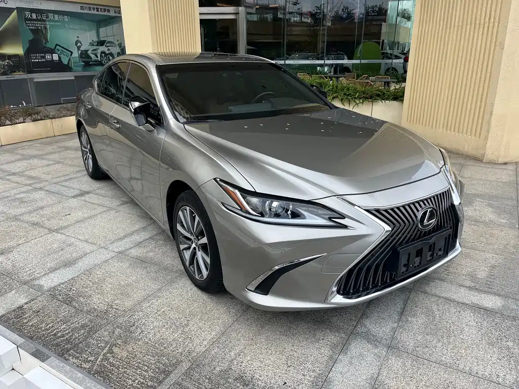 Lexus ES — миниатюра 3