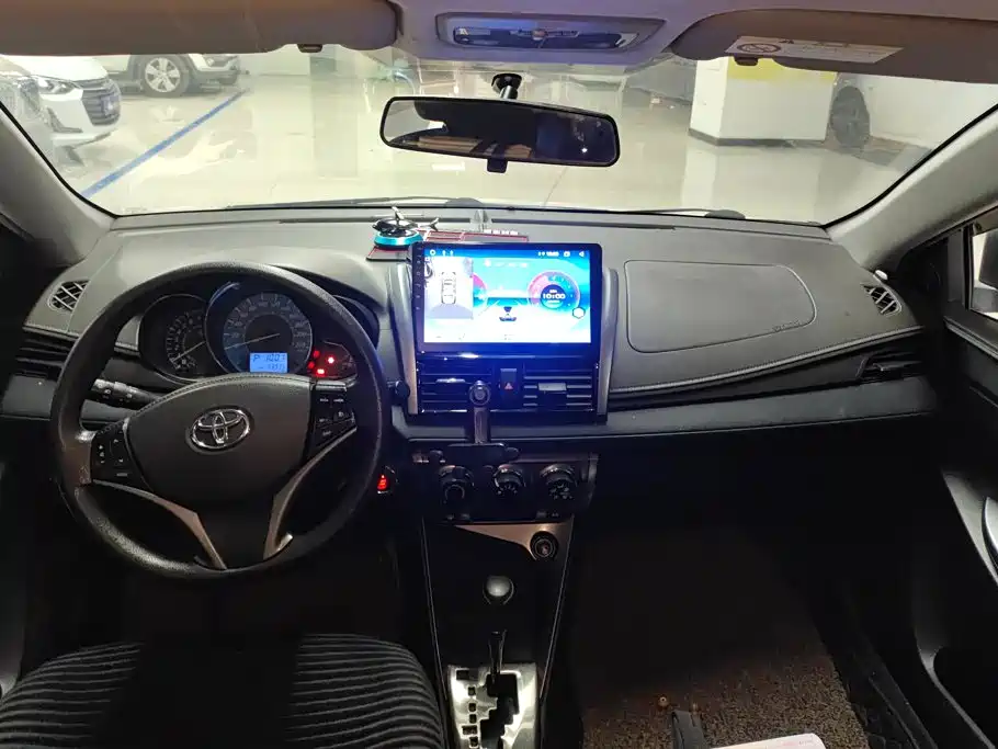 Toyota Yaris L — миниатюра 12