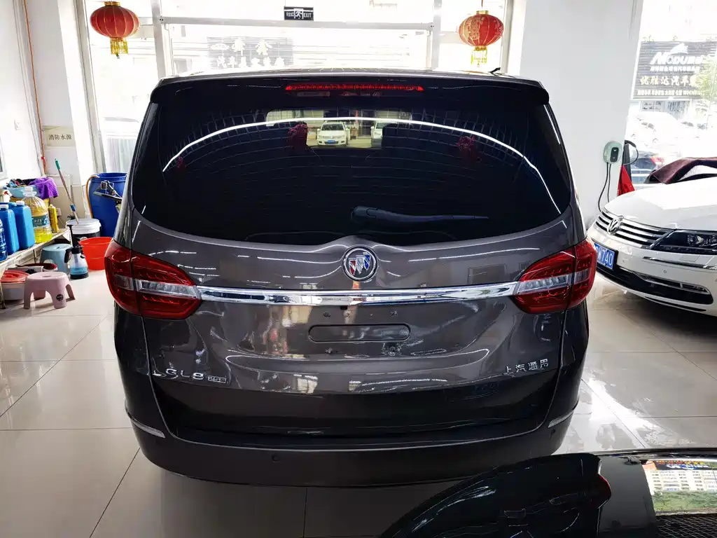 Buick GL8 — миниатюра 5