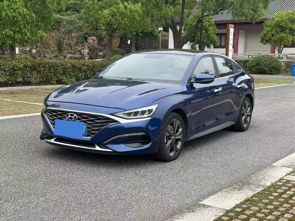 Купить Hyundai Fista