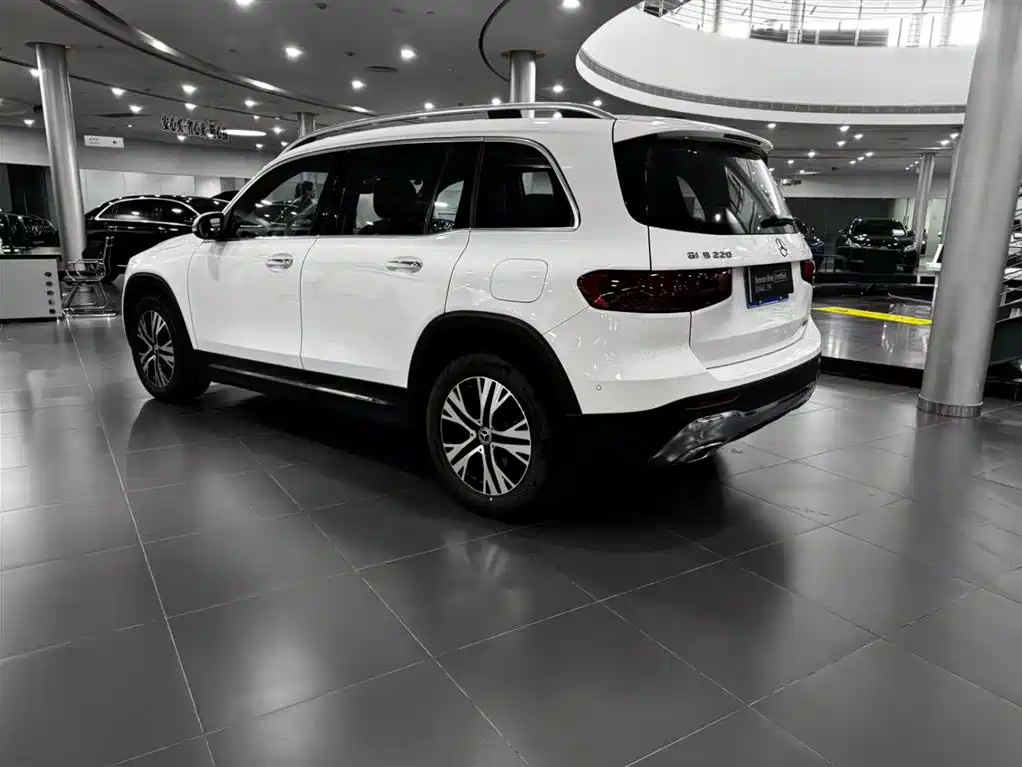 Mercedes-Benz GLB — миниатюра 3