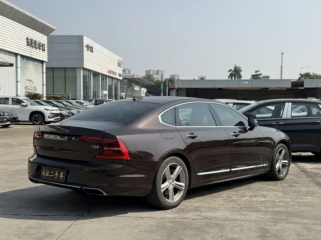 Volvo S90 2020 T5 Luxury