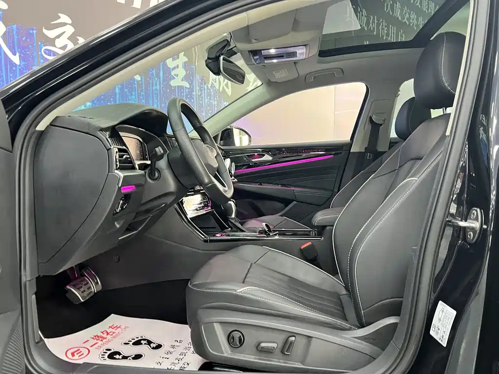 Volkswagen Passat 2022 330TSI Elite
