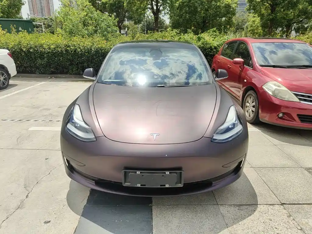 Tesla Model 3 — миниатюра 3