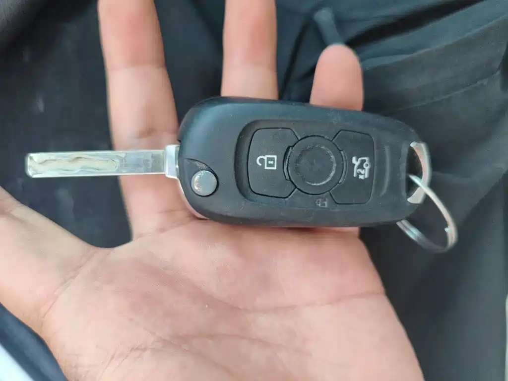 Buick Verano — миниатюра 12