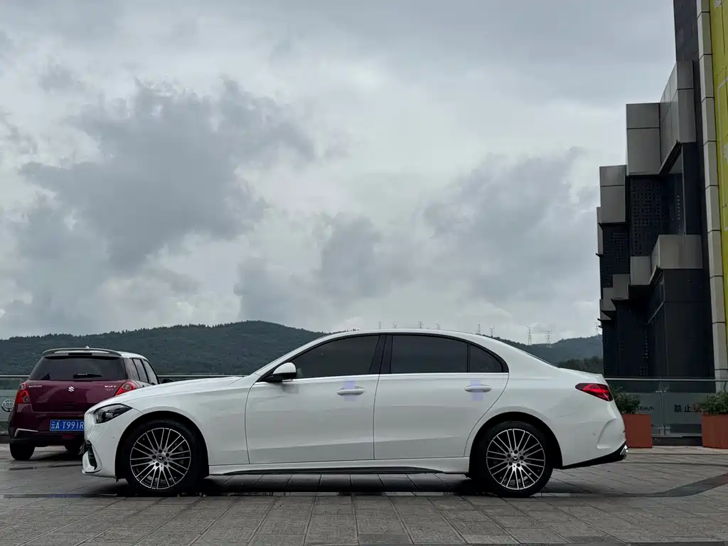 Mercedes-Benz C-Class — миниатюра 10