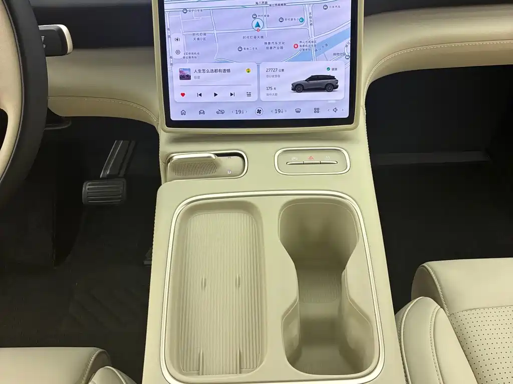 NIO ES6 — миниатюра 14