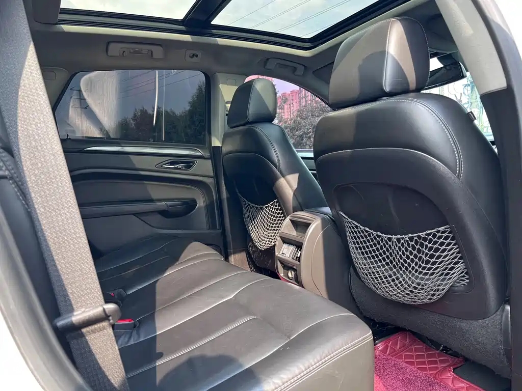 Cadillac SRX — миниатюра 15