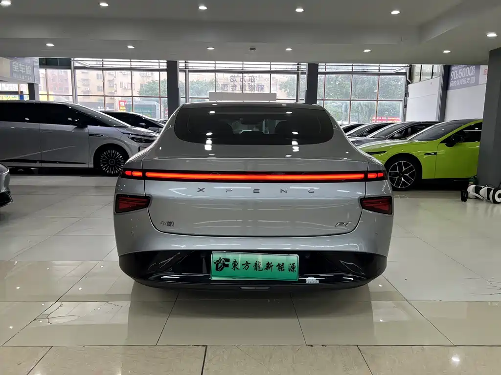XPeng P7 — миниатюра 6