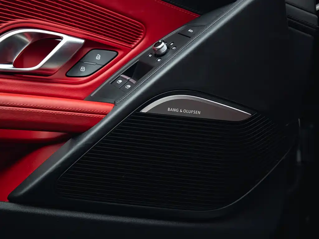 Audi R8 — миниатюра 12