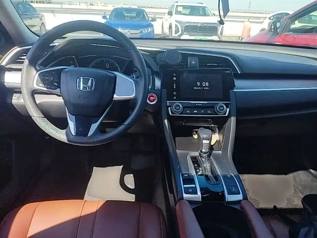 Honda Civic 2016 220TURBO CVT Luxury