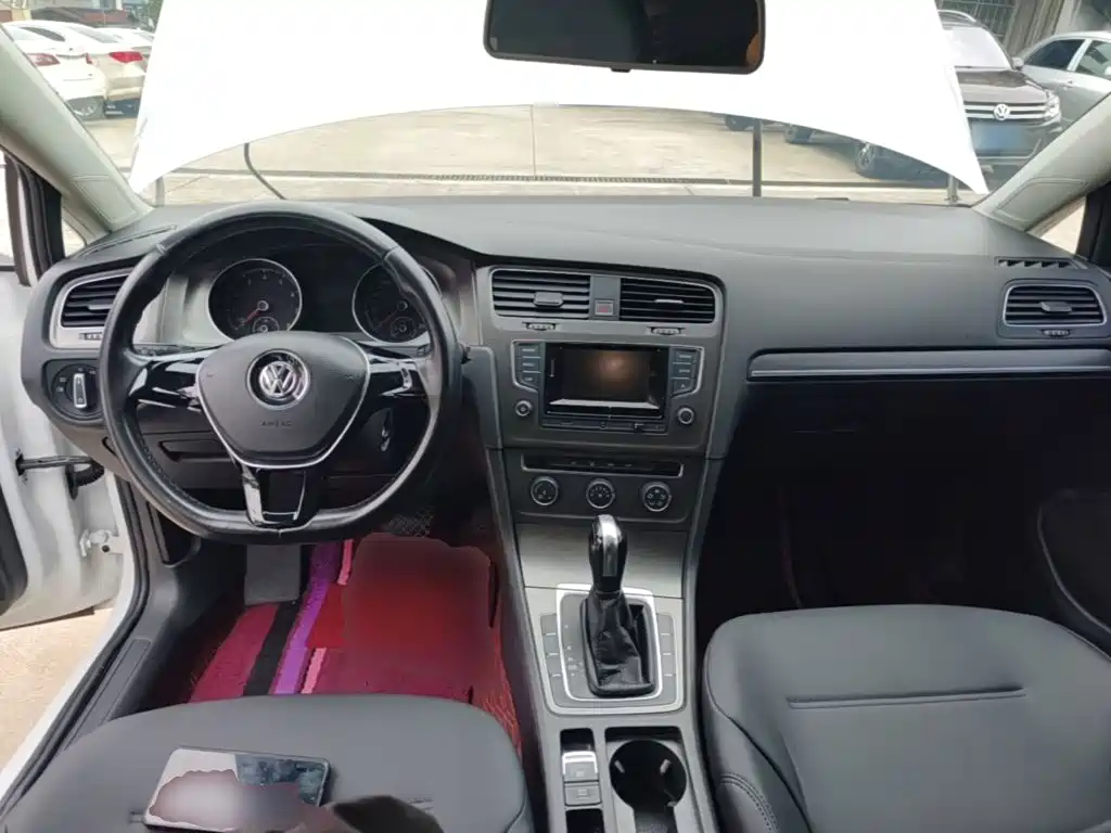 Volkswagen Golf — миниатюра 10