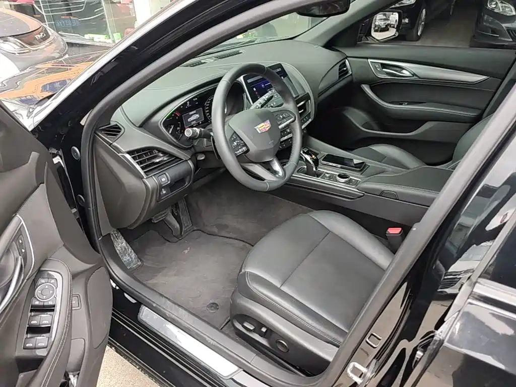 Cadillac CT5 — миниатюра 16