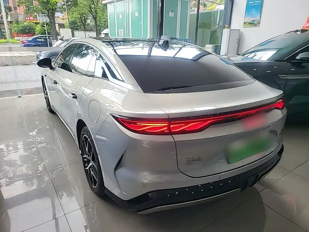 BYD Хань Ли — миниатюра 5