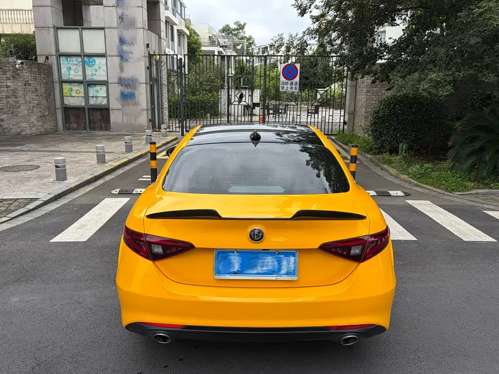 Alfa Romeo Giulia — миниатюра 8