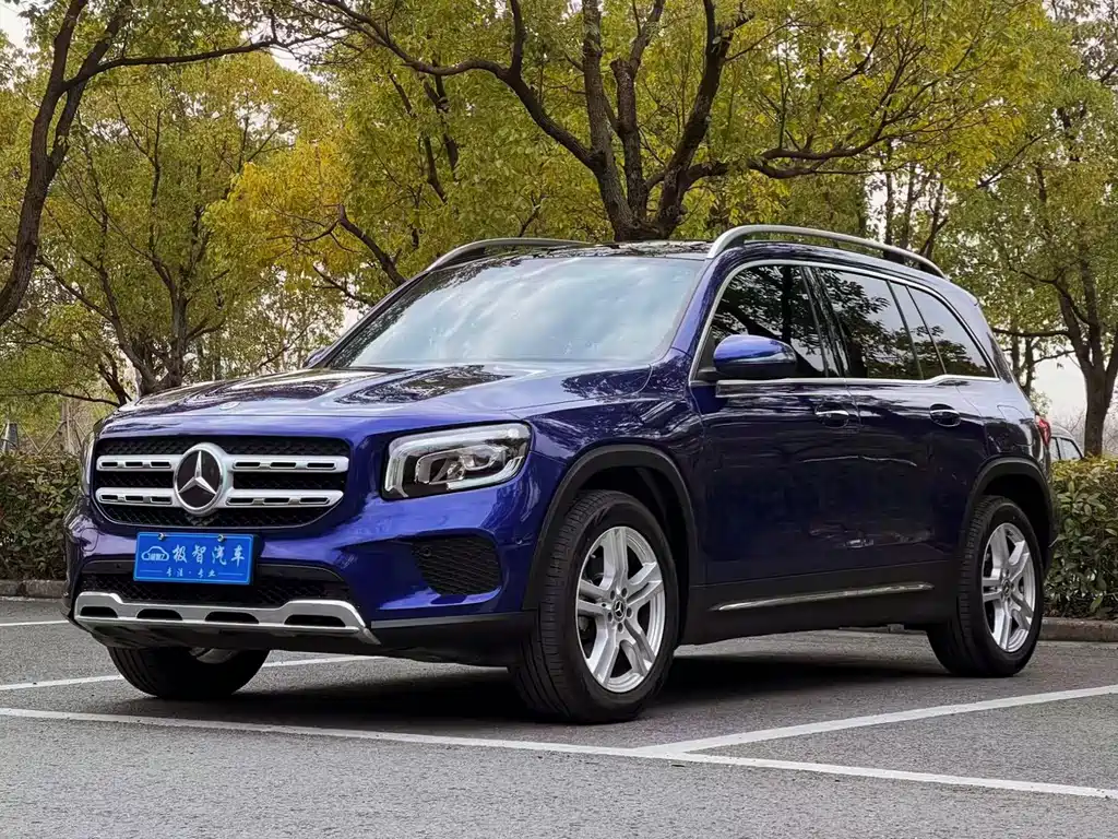 MERCEDES-BENZ GLB