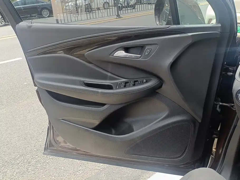 Buick Envision Plus — миниатюра 7